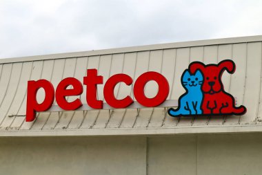Los Angeles, Kaliforniya, ABD - 9 Ekim 2019: PETCO Mağazası, Tedarik, Gıda ve Ürünler. Amerika Birleşik Devletleri 'nde evcil hayvan satıcısı.