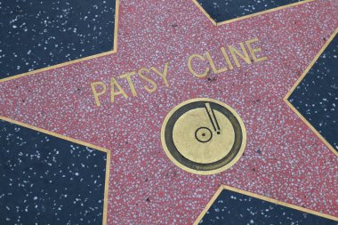 ABD, CALIFORNIA, HOLYWOOD - 20 Mayıs 2019: Hollywood, California 'daki Hollywood Şöhret Yolu' nda Patsy Cline yıldızı 