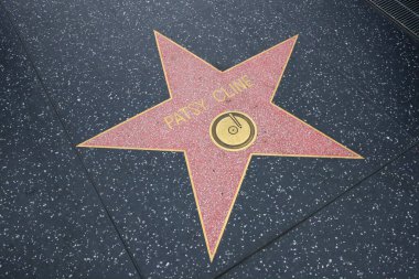 ABD, CALIFORNIA, HOLYWOOD - 20 Mayıs 2019: Hollywood, California 'daki Hollywood Şöhret Yolu' nda Patsy Cline yıldızı 