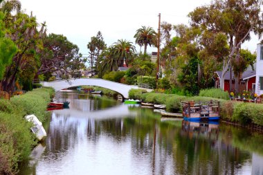 Los Angeles, Kaliforniya, ABD - 1 Haziran 2023: VENICE CANALS, Venedik Sahilinin Tarihi Bölgesi, Los Angeles, Kaliforniya