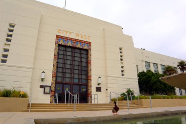 Santa Monica, Kaliforniya, ABD - 31 Mayıs 2023: Güzel Santa Monica Belediye Binası Los Angeles County, Kaliforniya, ABD