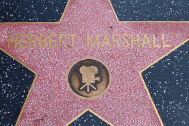 ABD, CALIFORNIA, HOLYWOOD - 29 Mayıs 2023: Hollywood, Kaliforniya 'daki Hollywood Şöhret Yolu' nda Herbert Marshall yıldızı