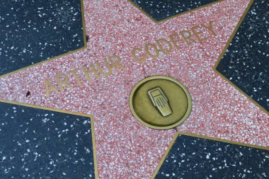 ABD, CALIFORNIA, HOLYWOOD - 29 Mayıs 2023: Hollywood, California 'daki Hollywood Şöhret Yolu' nun yıldızı Arthur Godfrey 