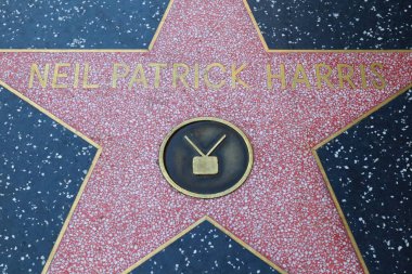 ABD, CALIFORNIA, HOLYWOOD - 29 Mayıs 2023: Neil Patrick Harris Hollywood, Kaliforniya 'daki Şöhret Yolu' nun yıldızı 