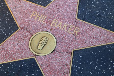 Hollywood (Los Angeles), Kaliforniya 29 Mayıs 2023: Hollywood Bulvarı 'nda Phil Baker' ın Yıldızı