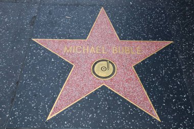 Hollywood (Los Angeles), Kaliforniya 29 Mayıs 2023: Hollywood Bulvarı 'nda Michael Buble' ın Yıldızı