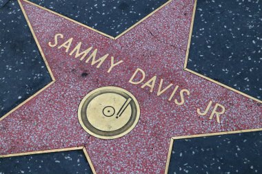 Hollywood (Los Angeles), Kaliforniya 29 Mayıs 2023: Hollywood Bulvarı 'nda Sammy Davis JR' ın yıldızı