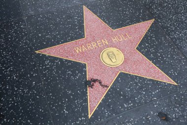 Hollywood (Los Angeles), Kaliforniya 29 Mayıs 2023: Hollywood Bulvarı 'nda Warren Hull' un Yıldızı
