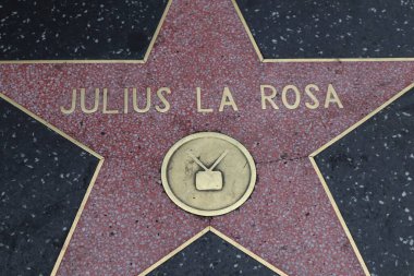 Hollywood (Los Angeles), Kaliforniya 29 Mayıs 2023: Hollywood Bulvarı 'ndaki Julius La Rosa' nın Yıldızı