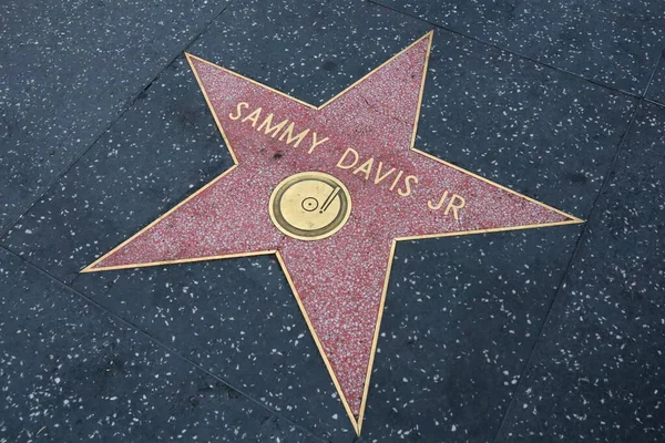 Hollywood (Los Angeles), Kaliforniya 29 Mayıs 2023: Hollywood Bulvarı 'nda Sammy Davis JR' ın yıldızı
