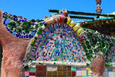 Los Angeles, Kaliforniya 3 Haziran 2023: WATTS TowERS 'in ayrıntıları Simon Rodia tarafından, mimari yapılar, Simon Rodia State Historic Park' ta 1727 Doğu 107. Cadde, Los Angeles