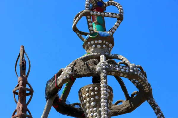 Los Angeles, Kaliforniya 3 Haziran 2023: WATTS TowERS 'in ayrıntıları Simon Rodia tarafından, mimari yapılar, Simon Rodia State Historic Park' ta 1727 Doğu 107. Cadde, Los Angeles