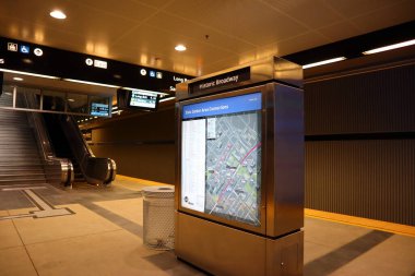 Los Angeles, Kaliforniya 16 Haziran 2023: Tarihi Broadway Metro Demiryolu A Hattı ve E Hattı 16 Haziran 2023 'te açıldı.