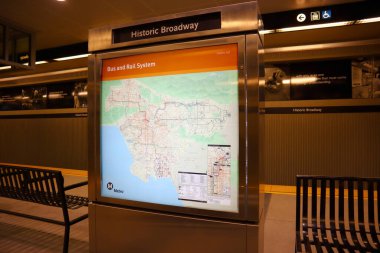 Los Angeles, Kaliforniya 16 Haziran 2023: Tarihi Broadway Metro Demiryolu A Hattı ve E Hattı 16 Haziran 2023 'te açıldı.