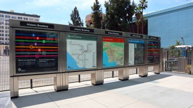 Los Angeles, Kaliforniya 16 Haziran 2023: Tarihi Broadway Metro Demiryolu A Hattı ve E Hattı 16 Haziran 2023 'te açıldı.