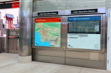 Los Angeles, Kaliforniya 16 Haziran 2023: Küçük Tokio-Arts Bölgesi Metro Demiryolu A Hattı ve E Hattı 16 Haziran 2023 'te açıldı.