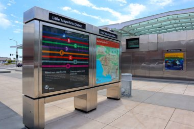 Los Angeles, Kaliforniya 16 Haziran 2023: Küçük Tokio-Arts Bölgesi Metro Demiryolu A Hattı ve E Hattı 16 Haziran 2023 'te açıldı.