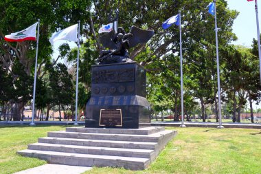 BELL GARDENS (Los Angeles County), Kaliforniya 27 Haziran 2023: İspanyol Amerikan Gazileri Anıtı Bell Gardens Gaziler Parkı