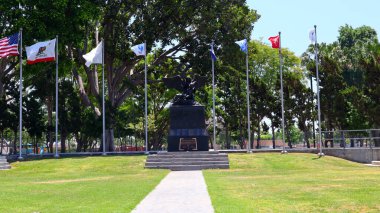 BELL GARDENS (Los Angeles County), Kaliforniya 27 Haziran 2023: İspanyol Amerikan Gazileri Anıtı Bell Gardens Gaziler Parkı
