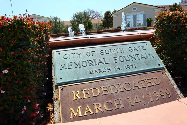 SOUTH GATE (Los Angeles County), Kaliforniya 27 Haziran 2023: SouTH GATE Memorial Fountain