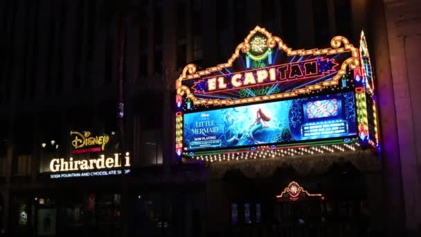 할리우드 로스앤젤레스 캘리포니아 2023 Capitan Theatre Hollywood Boulevard Night — 비디오