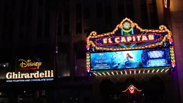 할리우드 로스앤젤레스 캘리포니아 2023 Capitan Theatre Hollywood Boulevard Night — 비디오