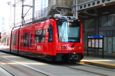SAN DIEGO, California - 30 Haziran 2023: San Diego MTS Metropolitan Transit System Trolley
