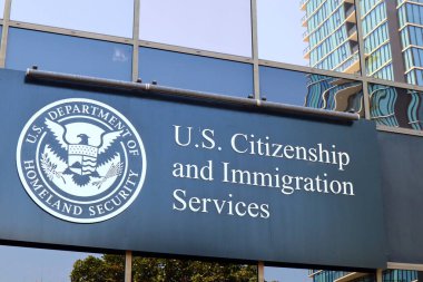 SAN DIEGO, California 30 Haziran 2023: USCIS - ABD Vatandaşlık ve Göçmenlik Hizmetleri, ABD İç Güvenlik Bakanlığı