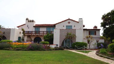 Malibu, California 1 Temmuz 2023: Tarihi ADAMSON Evi ve Park 'ın detaylı görüntüsü, 23200 Pacific Coast Highway, Malibu Lagoon State Beach