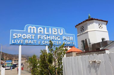 Malibu, Kaliforniya 1 Temmuz 2023: MALIBU Sport Balıkçılık İskelesi tabelası