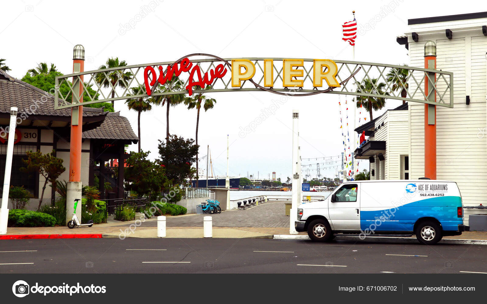 Long Beach California June 2023 Long Beach Pine Ave Pier – Stock ...