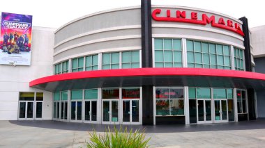 Long Beach, Kaliforniya 5 Haziran 2023: The Pike Outlets 'deki Sinemark Tiyatrosu