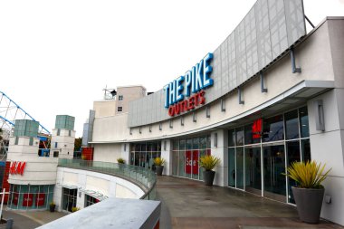 Long Beach, Kaliforniya 5 Haziran 2023: PIKE DÜNYANLARI, perakende alışveriş merkezi, sinema ve eğlence parkı, 95 S Pine Bulvarı, Long Beach