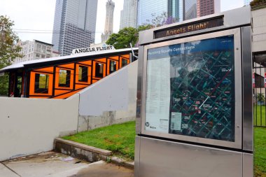 Los Angeles, Kaliforniya 8 Haziran 2023: Angels Flight, Los Angeles şehir merkezinde bulunan tarihi füniküler tren yolu.