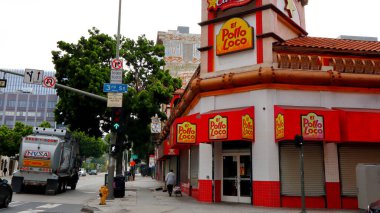 Los Angeles, Kaliforniya 8 Haziran 2023: EL POLO LOCO Restoran zinciri Meksika usulü ızgara Tavuk 