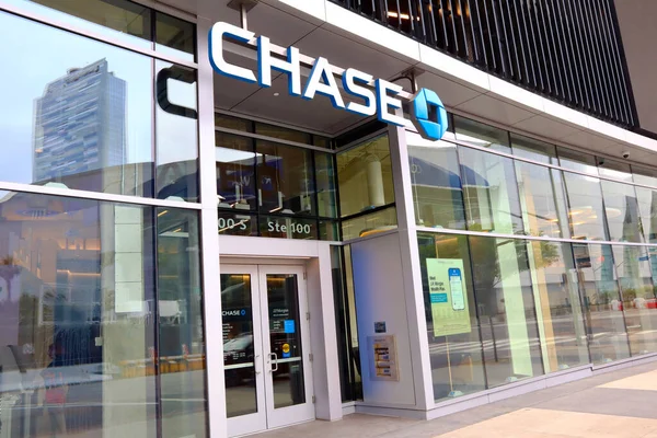 Los Angeles, Kaliforniya 8 Haziran 2023: CHASE BANK Amerikan çok uluslu yatırım bankası, mevduat hesabı ve Finansal Hizmetler