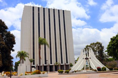 COMPTON (Los Angeles County), Kaliforniya 19 Haziran 2023: Kaliforniya Yüksek Mahkemesi, Los Angeles Eyaleti, COMPTON Adliyesi