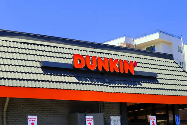 Los Angeles California July 2023 Dunkin Donuts American Multinational Donut — Stock Photo, Image
