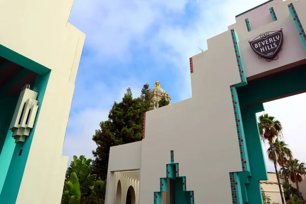 2023年7月3日 加利福尼亚州贝弗利山庄 希尔斯公民中心 该建筑由建筑师查尔斯 Charles Moore 融合了西班牙复兴 装饰艺术和后现代风格 — 图库照片