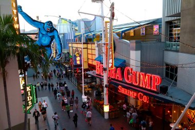 ÜNİVERSAL ŞEHRİ Hollywood, Kaliforniya 6 Temmuz 2023: SUPER NINTENDO DÜNYASI 'NİN Hollywood Universal Stüdyoları' ndaki Citywalk 'ta MARIO BROS