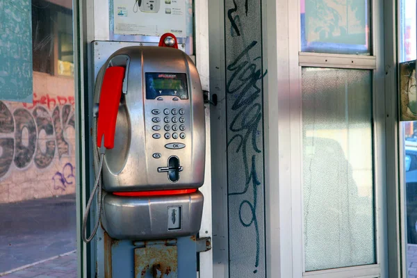 Италия Сентября 2023 Года Общественная Телефонная Будка Управляемая Tim Ранее — стоковое фото