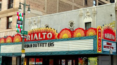 Los Angeles, Kaliforniya 9 Ekim 2023: Rialto Tiyatrosu, Los Angeles şehir merkezindeki tarihi Broadway Tiyatrosu 812 S. Broadway 'de tarihi bir tiyatro.