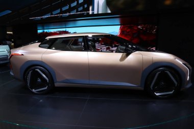 Los Angeles, Kaliforniya 17 Kasım 2023 New Kia EV4 Concept Car 2023 Los Angeles Oto Fuarı. Los Angeles Otomobil Fuarı Kuzey Amerika 'daki en büyük otomobil fuarlarından biridir.