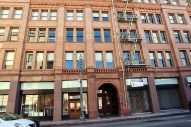 Los Angeles, Kaliforniya 20 Kasım 2023: Bradbury Binası, 1893 'te Los Angeles, 304 Güney Broadway' de inşa edilen tarihi sanat deco binası.