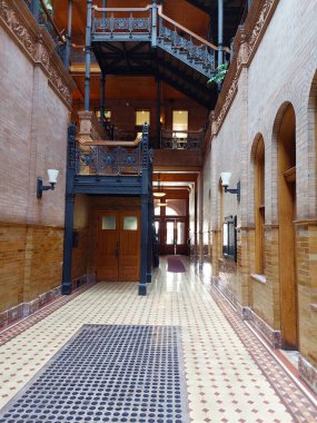 Los Angeles, Kaliforniya 20 Kasım 2023: Bradbury Binası, 1893 'te Los Angeles, 304 Güney Broadway' de inşa edilen tarihi sanat deco binası.