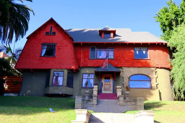 stock image Los Angeles, California  November 20, 2023: Kinney-Everhardy House at 1401 Alvarado Terrace, built in 1902 in a Queen Anne and Shingle styles. Designated as Los Angeles Historic-Cultural Monument