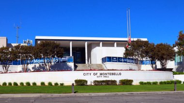 Montebello, California 30 Ekim 2023: Montebello Belediye Binası 1600 W Beverly Bulvarı, Montebello Los Angeles
