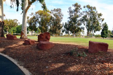 Los Angeles, Kaliforniya 13 Ekim 2023 Los Angeles, Kaliforniya Red Sandstone Adliyesi harabeleri. Los Angeles 'taki ilk mahkeme binası City Terrace Park' ta yıkıldı ve tekrar kullanıldı.