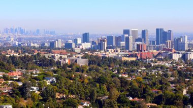 Los Angeles, Kaliforniya 'daki Westwood gökdelenlerinin gündüz görüntüsü