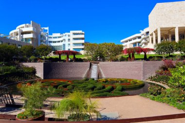 Los Angeles, Kaliforniya 2 Kasım 2023: The Getty Center Museum 'da Robert Irwin' in Central Garden manzarası